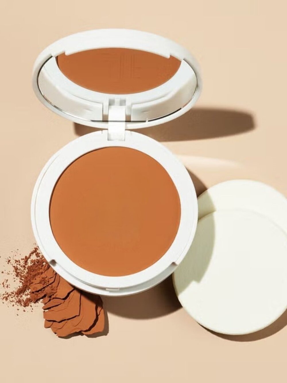 ELF Camo Powder Foundation Tan 460 W Matte Primer Infused Makeup Lightweight New - Picture 3 of 9